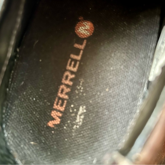 Gently used Merrell leather and suede shooties. Very smart! - Picture 4 of 6